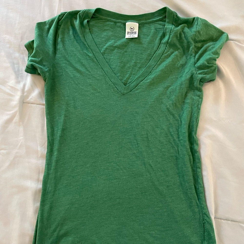 Vintage PINK by VS v-neck t-shirt green size Medium